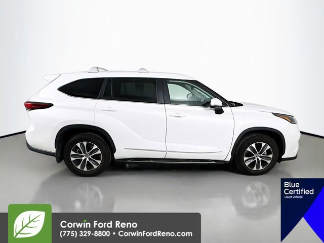Used 2023 Toyota Highlander XLE image 7