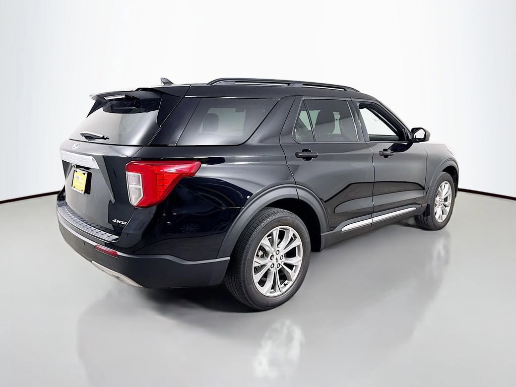 Certified 2023 Ford Explorer XLT w/ Equipment Group 202A image 5