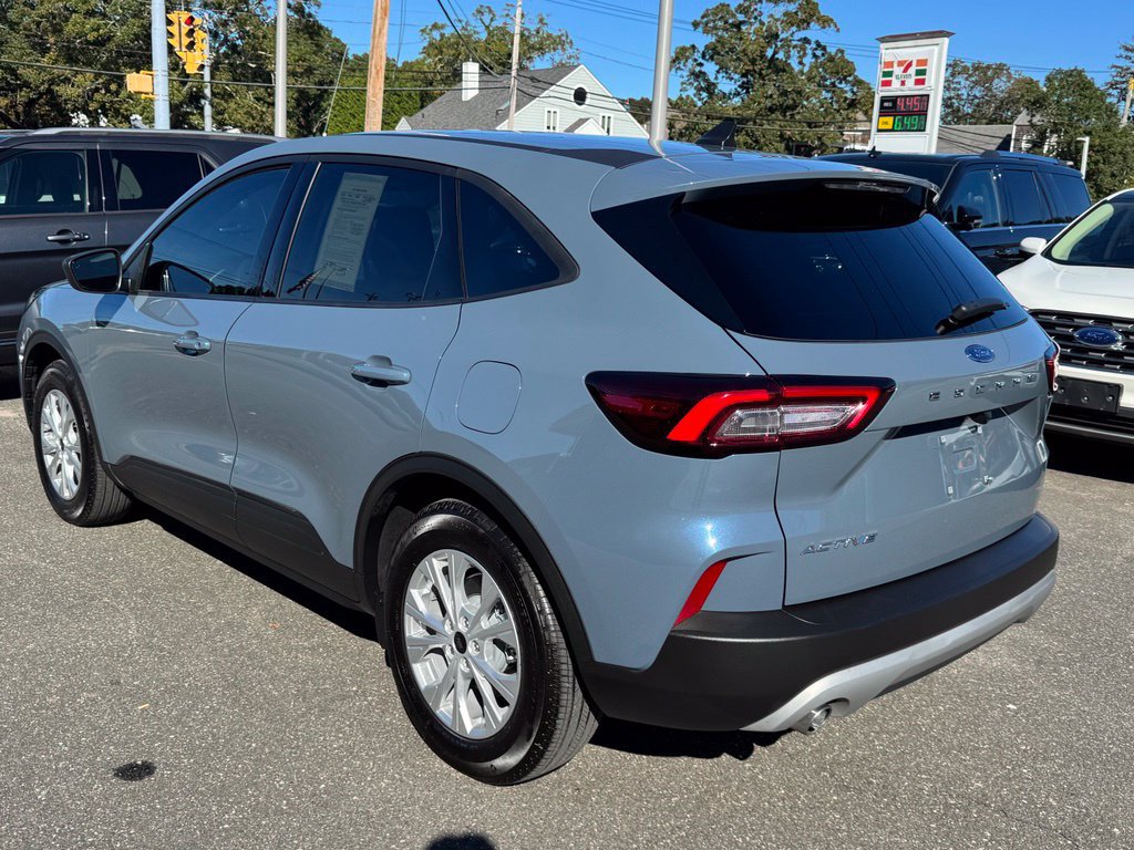 Certified 2025 Ford Escape Active FWD image 4