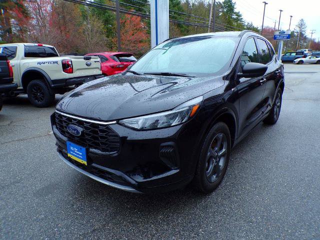 Certified 2024 Ford Escape ST-Line w/ Tech Pack #1 AWD/4WD image 3