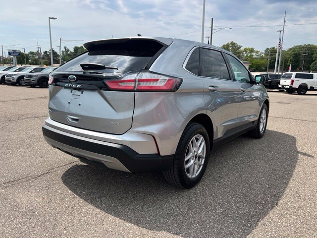 Certified 2024 Ford Edge SEL w/ Convenience Package AWD/4WD image 4