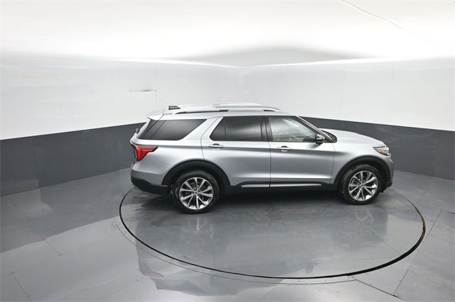 Certified 2025 Ford Explorer Platinum w/ Ultimate Package image 26