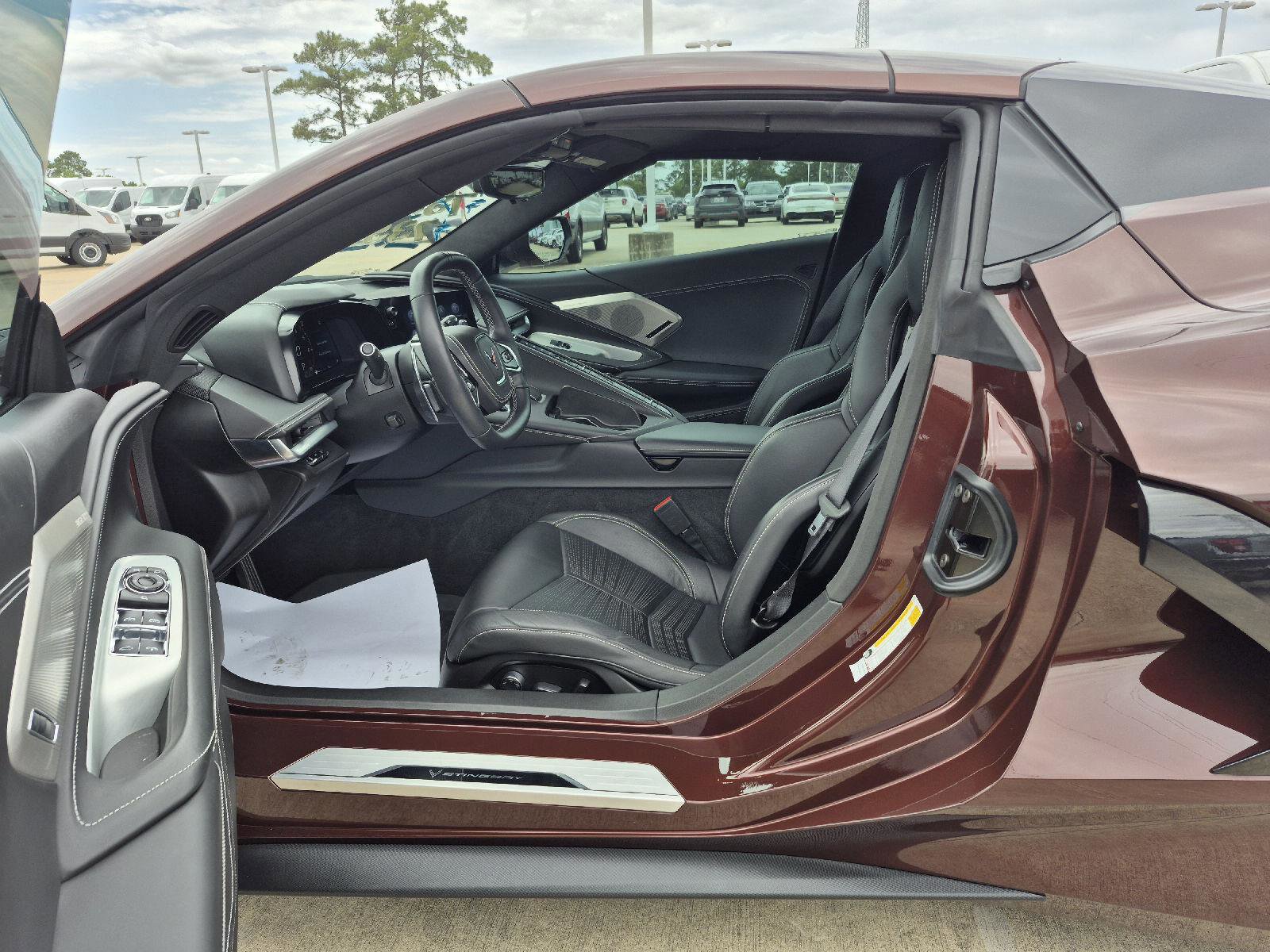 Used 2022 Chevrolet Corvette Stingray Premium Conv w/ Z51 Performance Package image 7