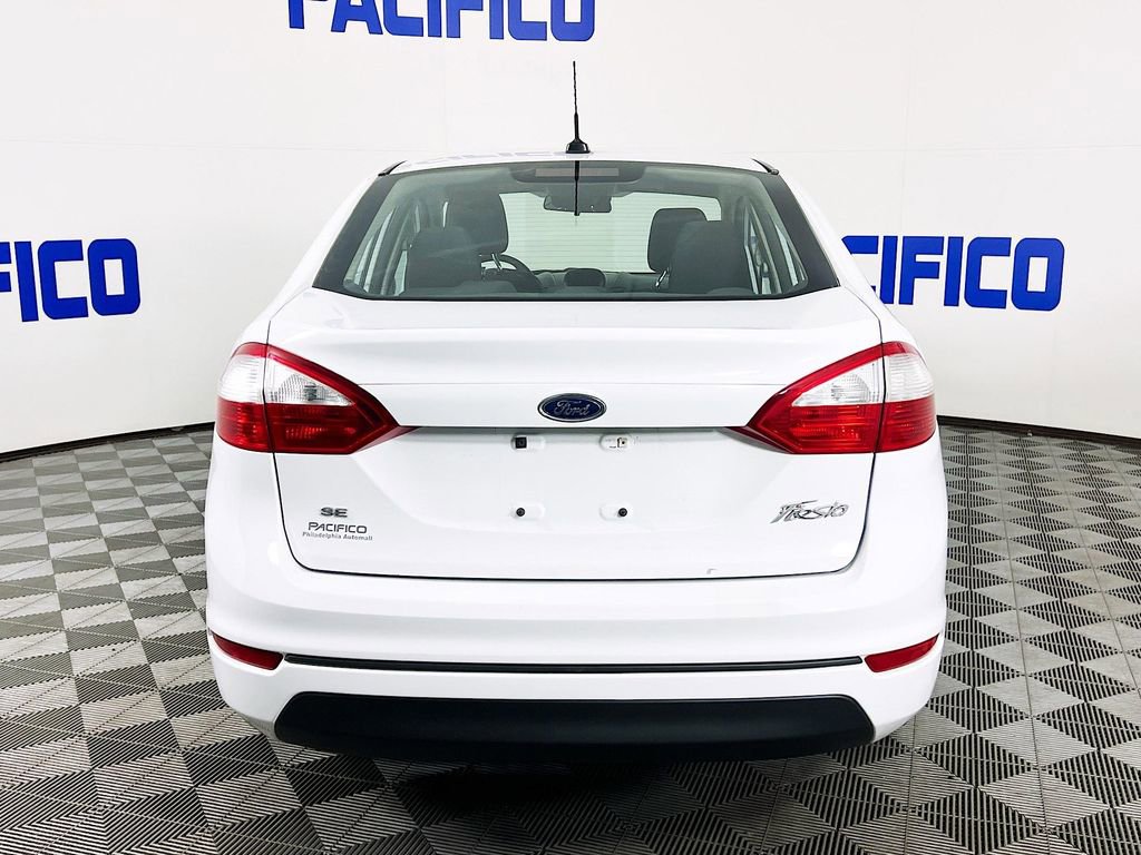 Certified 2017 Ford Fiesta SE FWD image 6