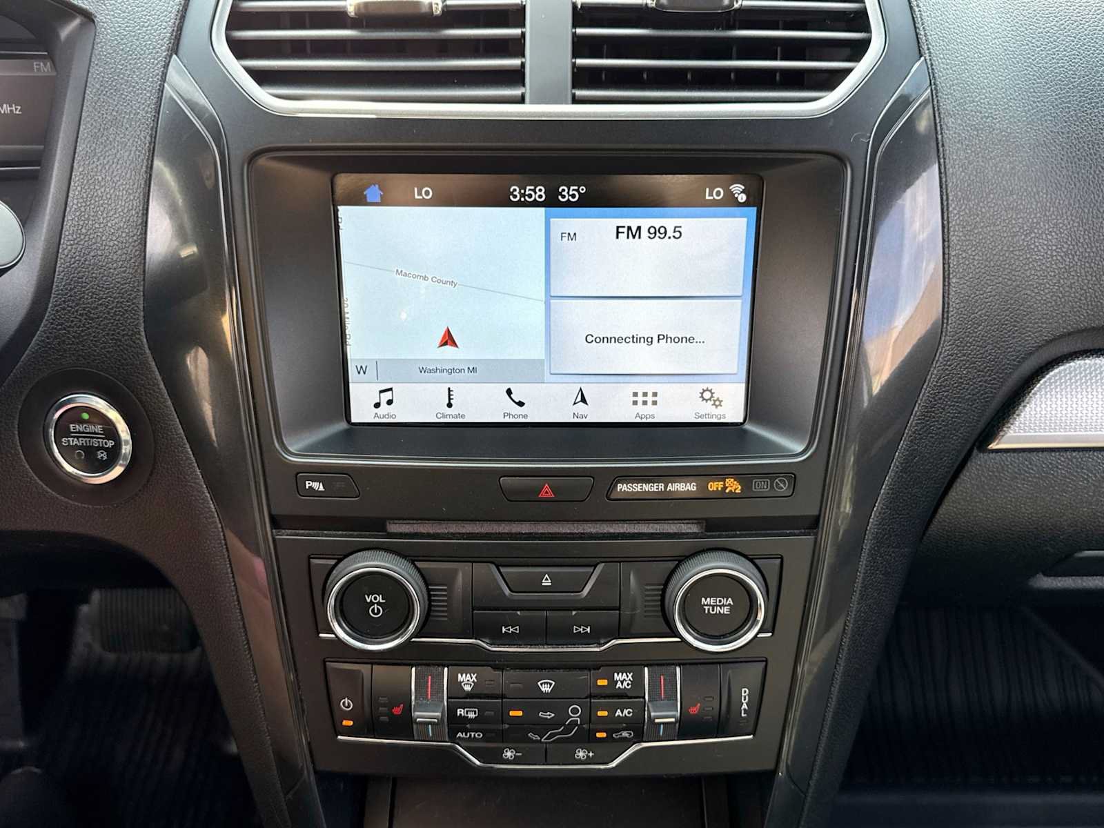 Certified 2018 Ford Explorer XLT w/ XLT Technology Feature Bundle FWD image 28
