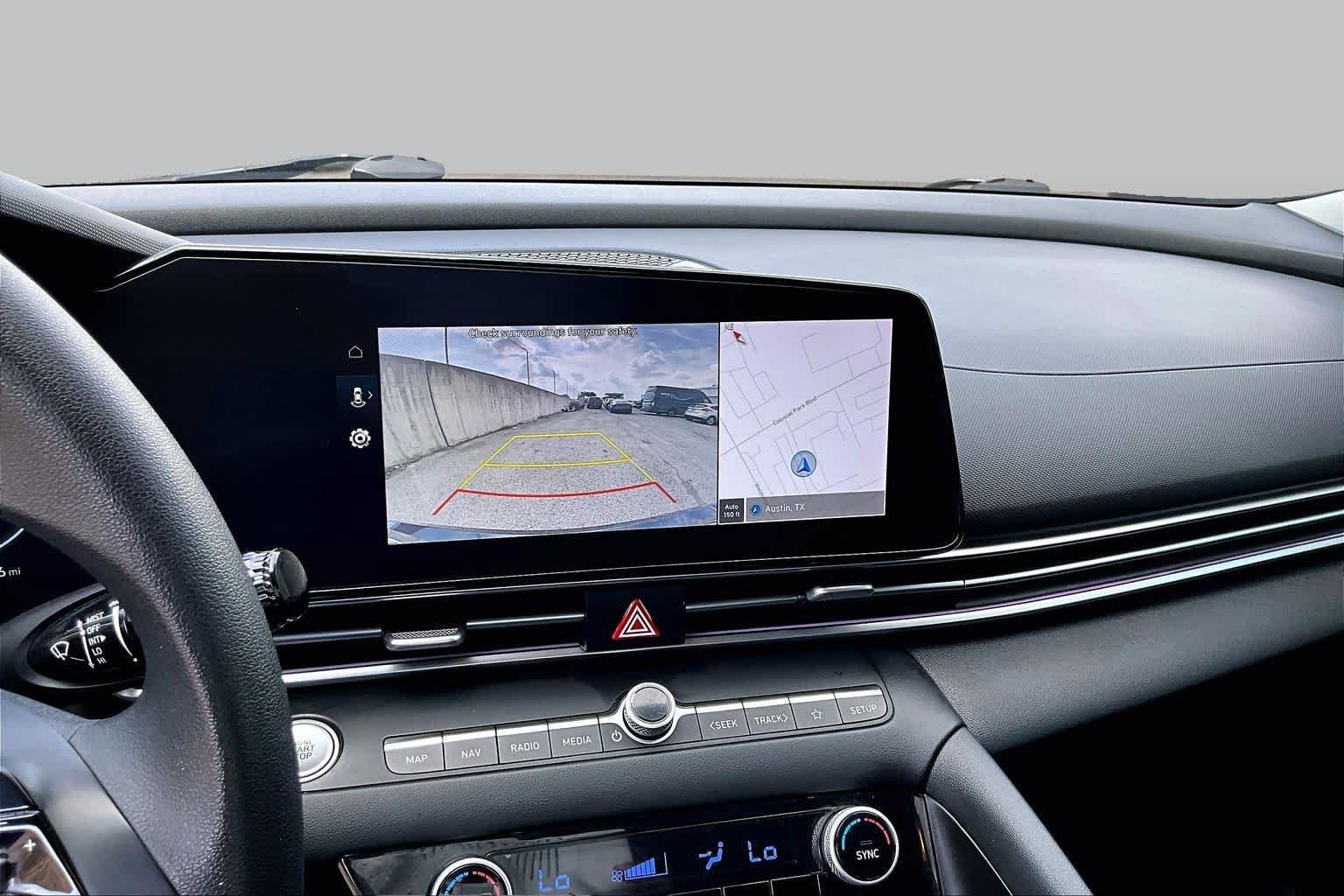 Used 2024 Hyundai Elantra SEL FWD image 29