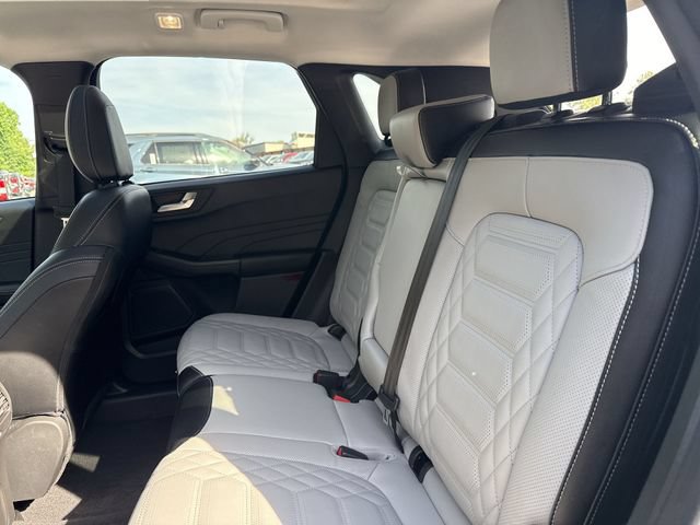 Certified 2023 Ford Escape SE w/ PHEV Premium Package FWD image 23