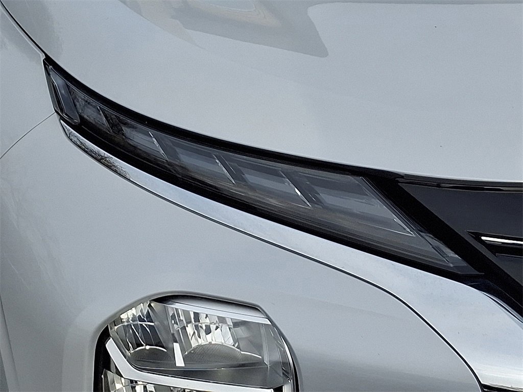 Used 2022 Mitsubishi Outlander ES image 9