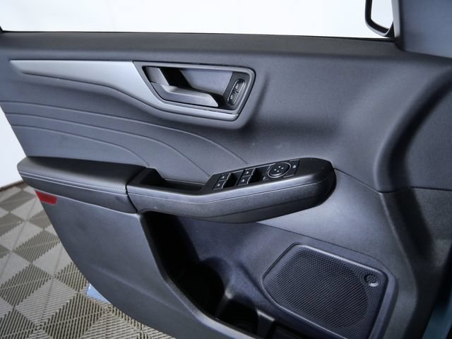 Certified 2023 Ford Escape Active AWD/4WD image 26