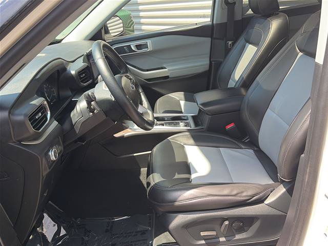 Certified 2022 Ford Explorer XLT w/ Equipment Group 202A AWD/4WD image 10