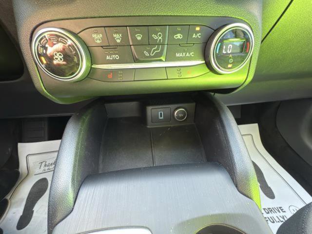 Certified 2020 Ford Escape SE image 16