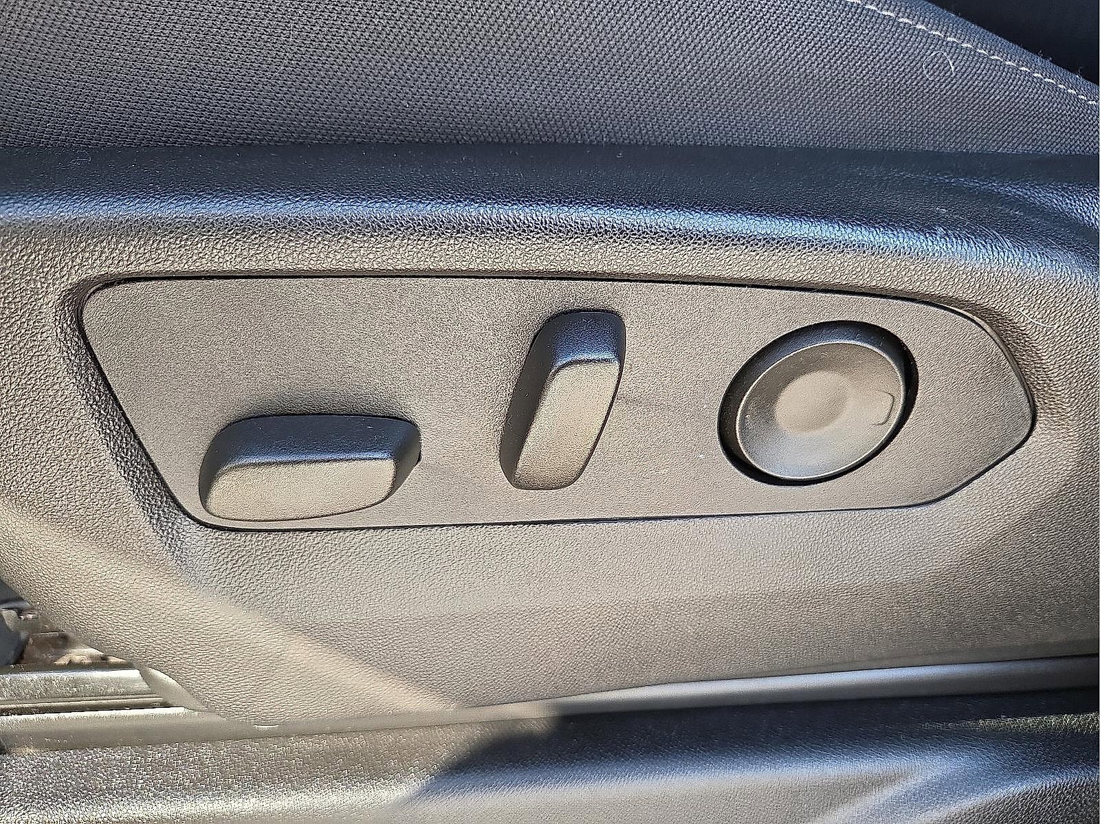 Used 2024 Chevrolet Suburban LS image 16