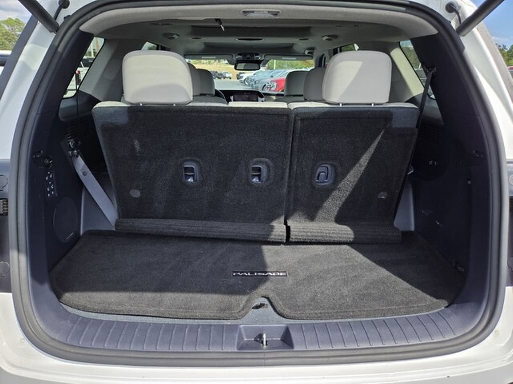 Used 2022 Hyundai Palisade Limited FWD image 18