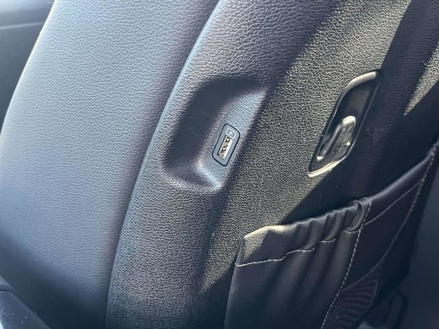 Used 2021 Kia Telluride EX w/ EX Premium Package FWD image 11