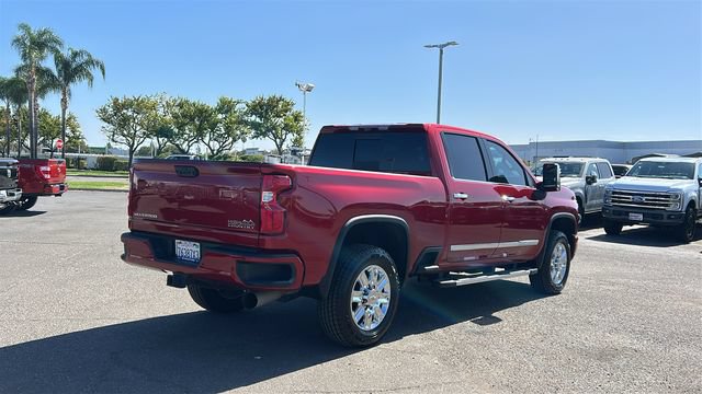 Used 2024 Chevrolet Silverado 2500 High Country w/ High Country Premium Package AWD/4WD image 3