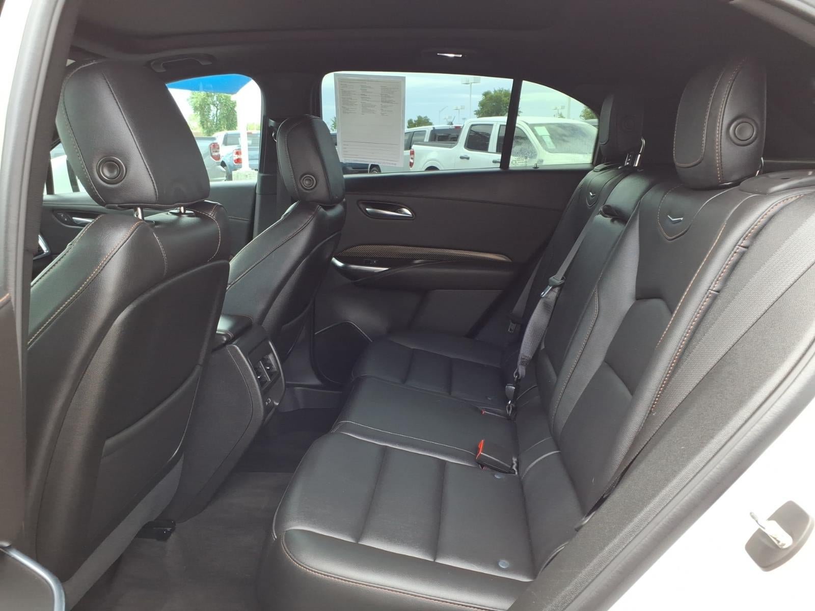 Used 2022 Cadillac XT4 Sport w/ Cold Weather Package FWD image 17