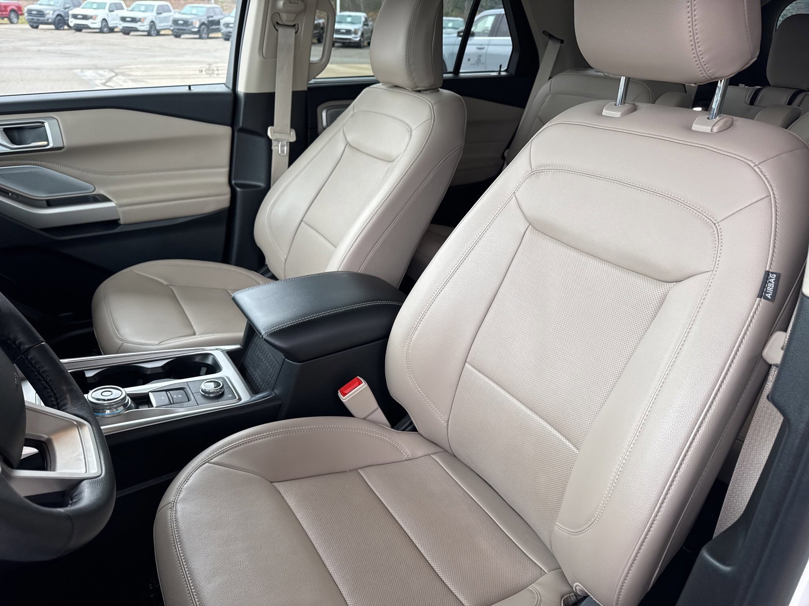 Certified 2023 Ford Explorer Limited w/ Limited Technology Package image 26