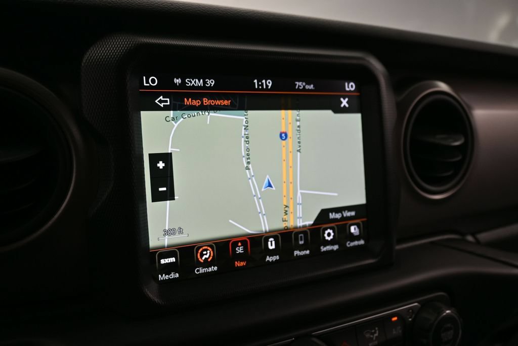 Used 2021 Jeep Wrangler Sport AWD/4WD image 13
