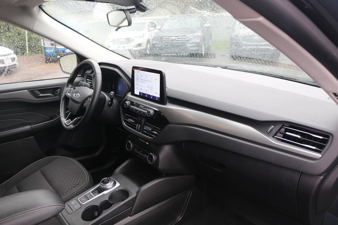 Certified 2024 Ford Escape Active AWD/4WD image 27