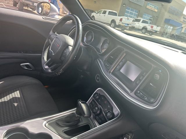 Used 2017 Dodge Challenger R/T image 19