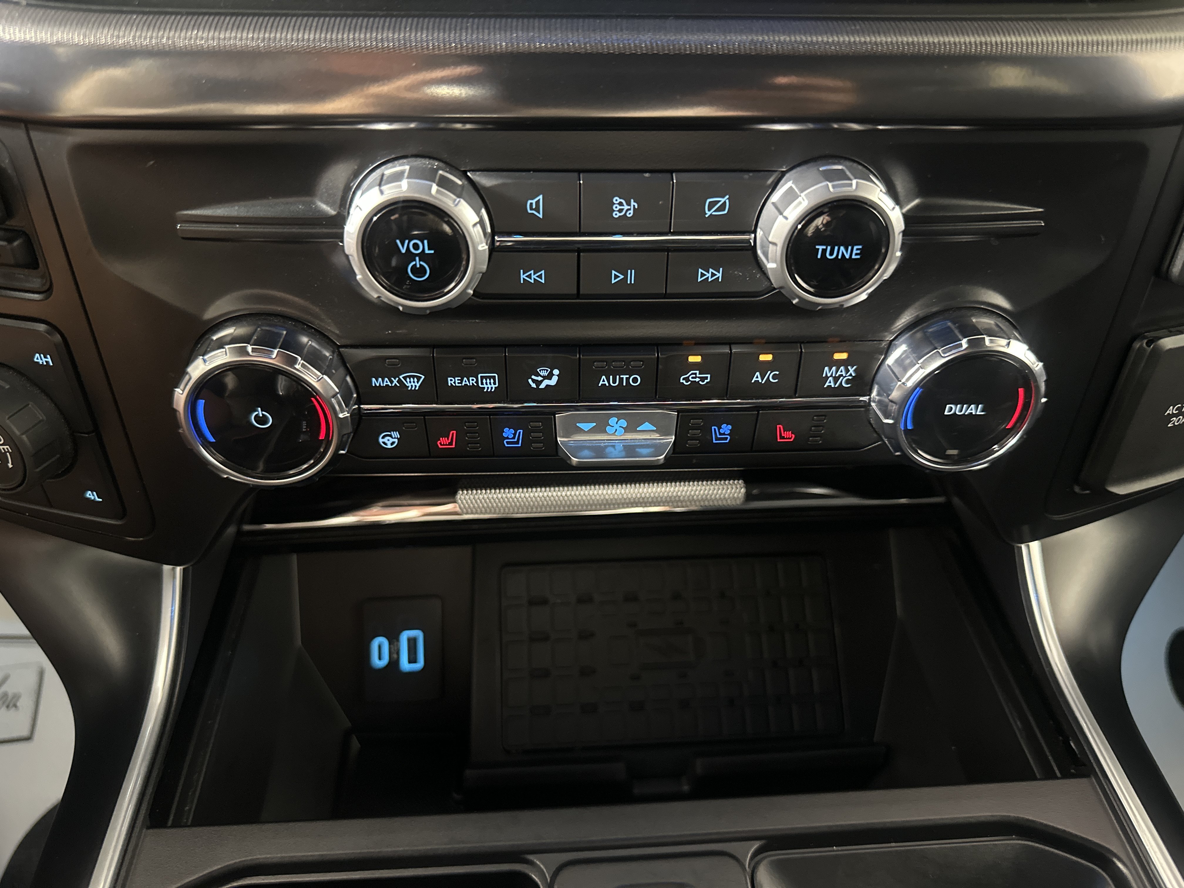 Certified 2024 Ford F150 Raptor AWD/4WD image 21