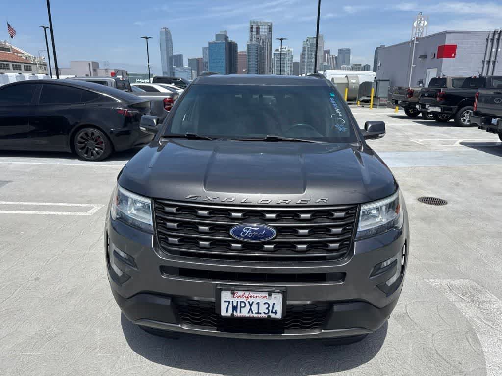Certified 2017 Ford Explorer XLT w/ Equipment Group 202A FWD image 7