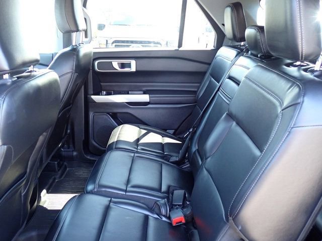 Certified 2021 Ford Explorer XLT w/ Equipment Group 202A image 12