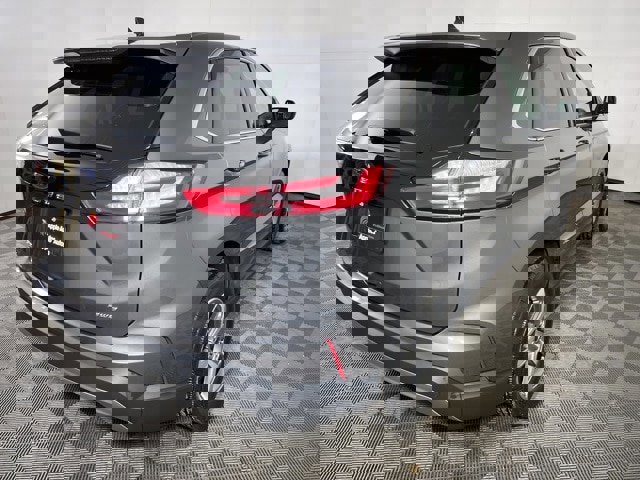 Certified 2023 Ford Edge SEL w/ Convenience Package image 4