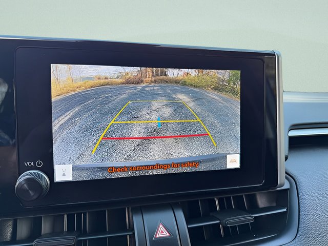 Used 2024 Toyota RAV4 XLE AWD/4WD image 8