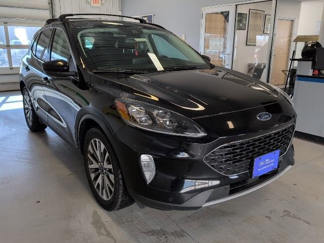 Certified 2021 Ford Escape Titanium image 8