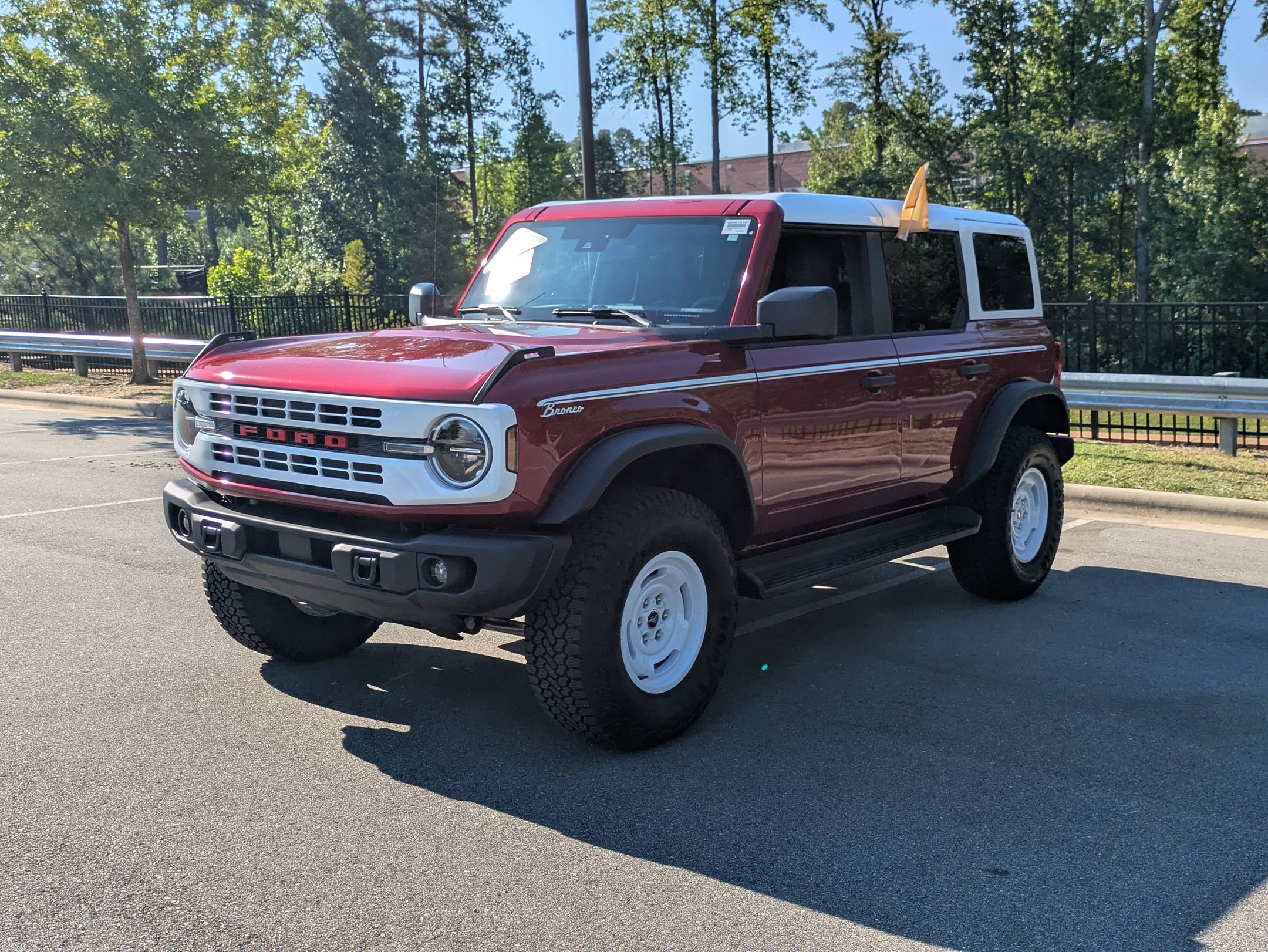 Certified 2025 Ford Bronco Heritage Edition AWD/4WD image 8