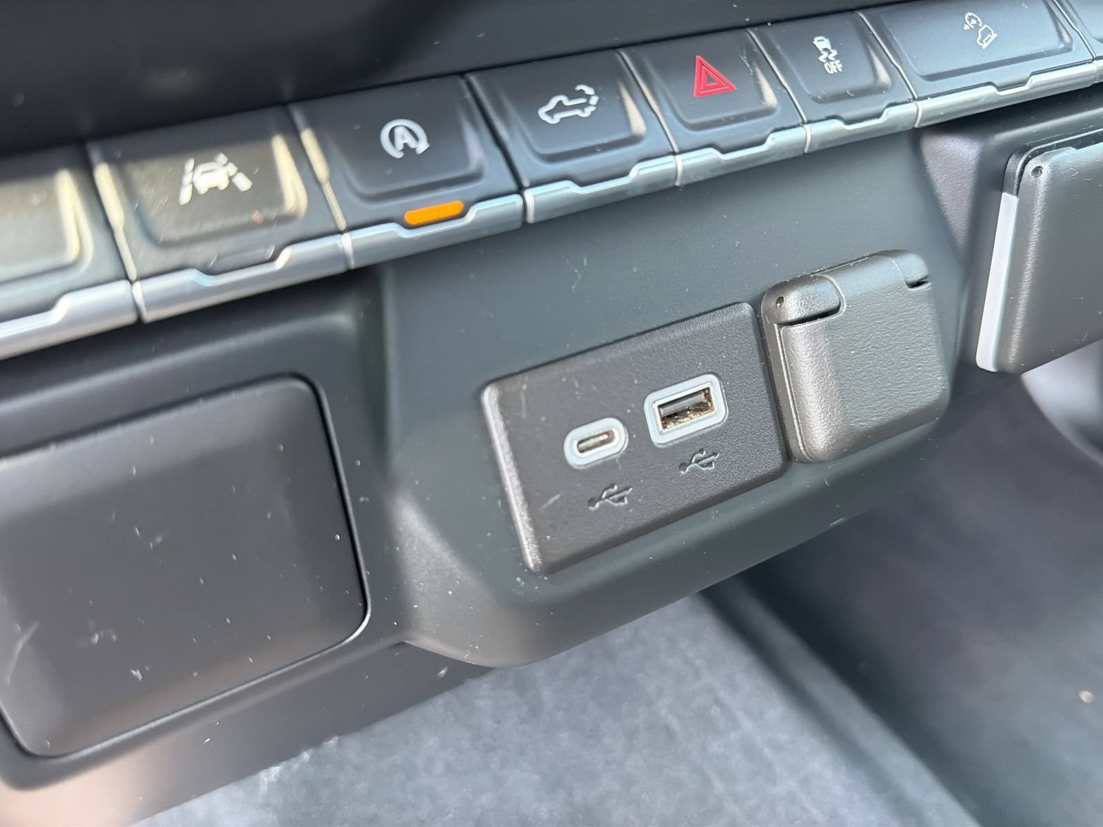 Used 2022 Chevrolet Silverado 1500 Custom Trail Boss AWD/4WD image 36