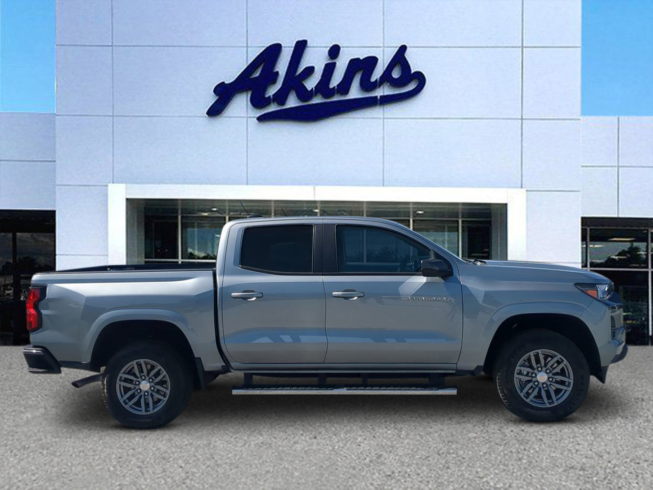 Used 2023 Chevrolet Colorado LT w/ LT Convenience Package II image 5