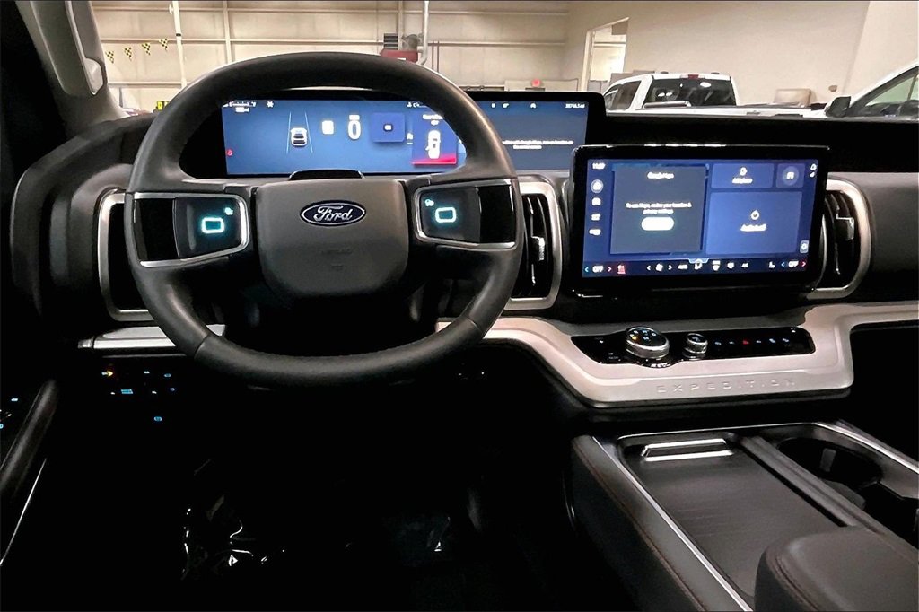 Certified 2025 Ford Expedition Max Active image 5