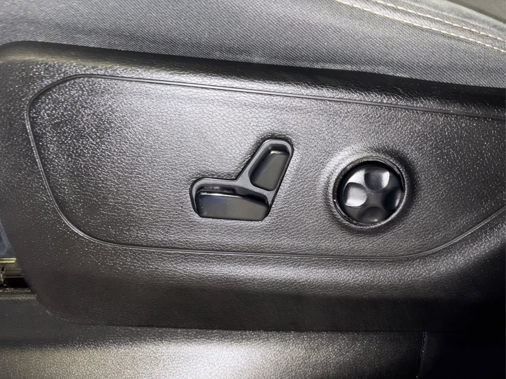 Used 2019 RAM 1500 Big Horn AWD/4WD image 32