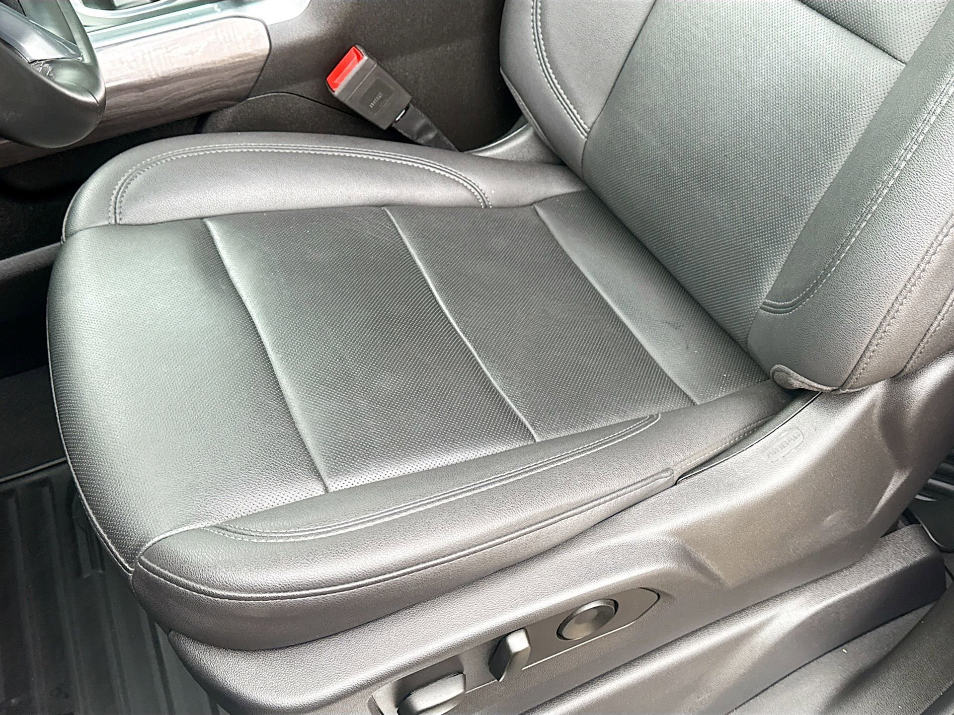 Used 2024 Chevrolet Silverado 3500 LTZ w/ LTZ Plus Package image 25