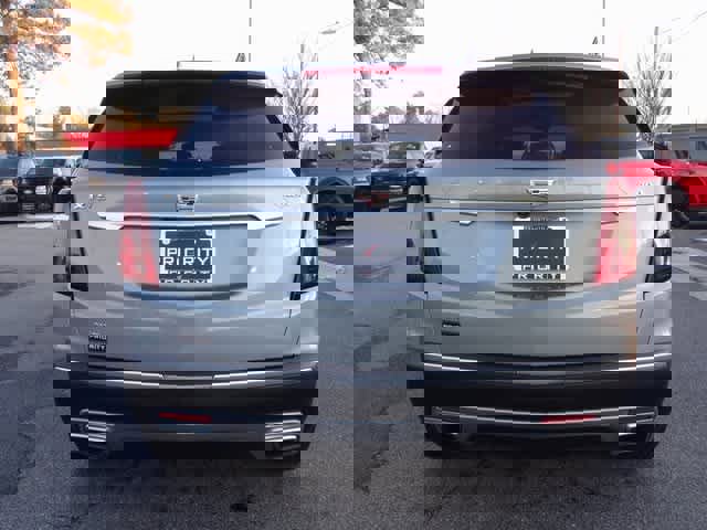 Used 2023 Cadillac XT5 Premium Luxury image 3