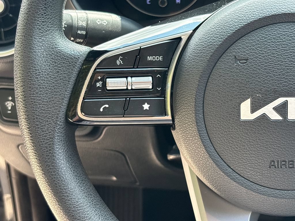 Used 2024 Kia Forte LXS FWD image 18