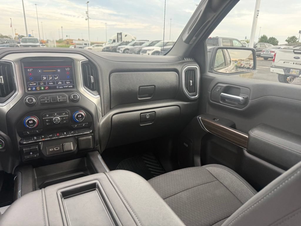 Used 2020 Chevrolet Silverado 1500 RST AWD/4WD image 40