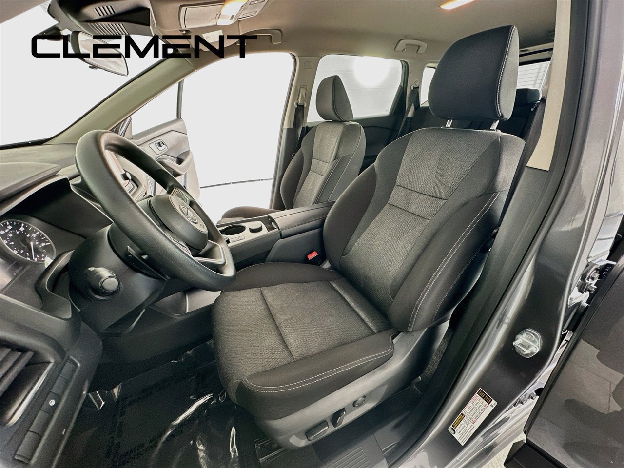 Used 2024 Nissan Rogue SV AWD/4WD image 28