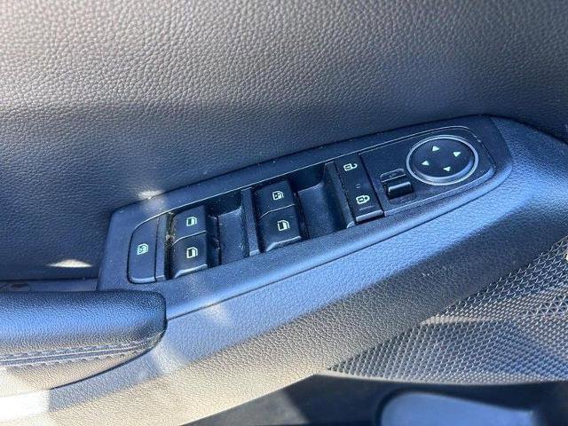 Used 2022 Kia Seltos SX w/ Sunroof Package image 19