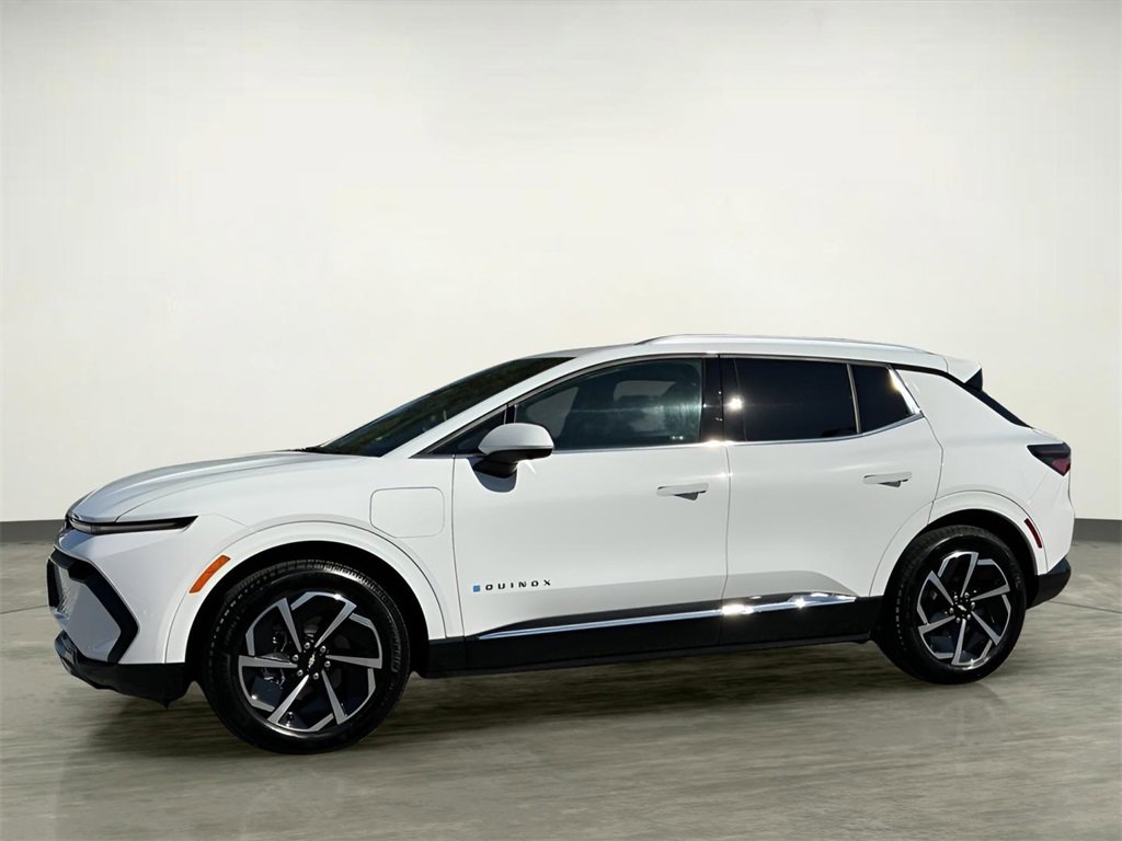 Used 2025 Chevrolet Equinox EV LT image 2