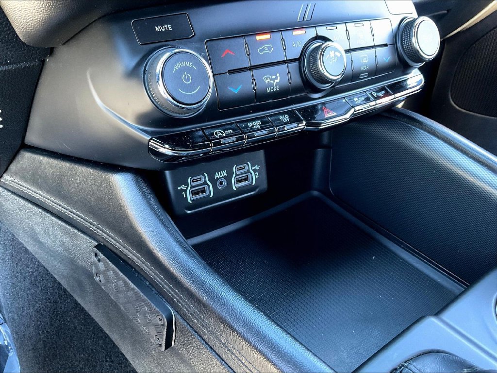 Used 2021 Dodge Durango GT w/ Blacktop Package AWD/4WD image 13