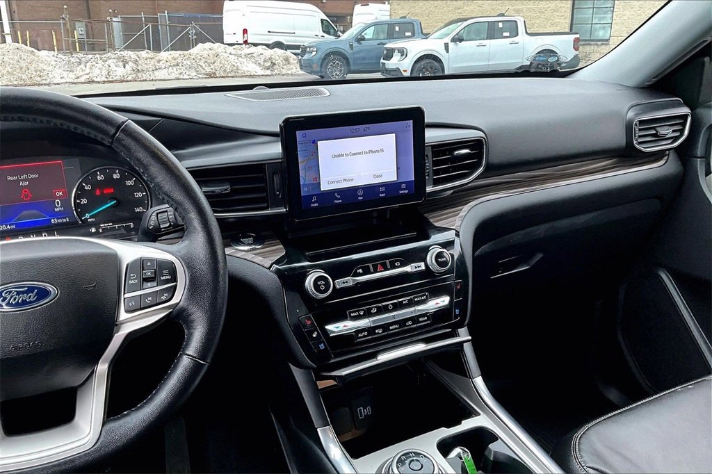 Certified 2022 Ford Explorer Limited w/ Equipment Group 301A image 6