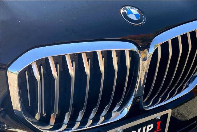 Used 2021 BMW X5 xDrive40i w/ Convenience Package AWD/4WD image 32