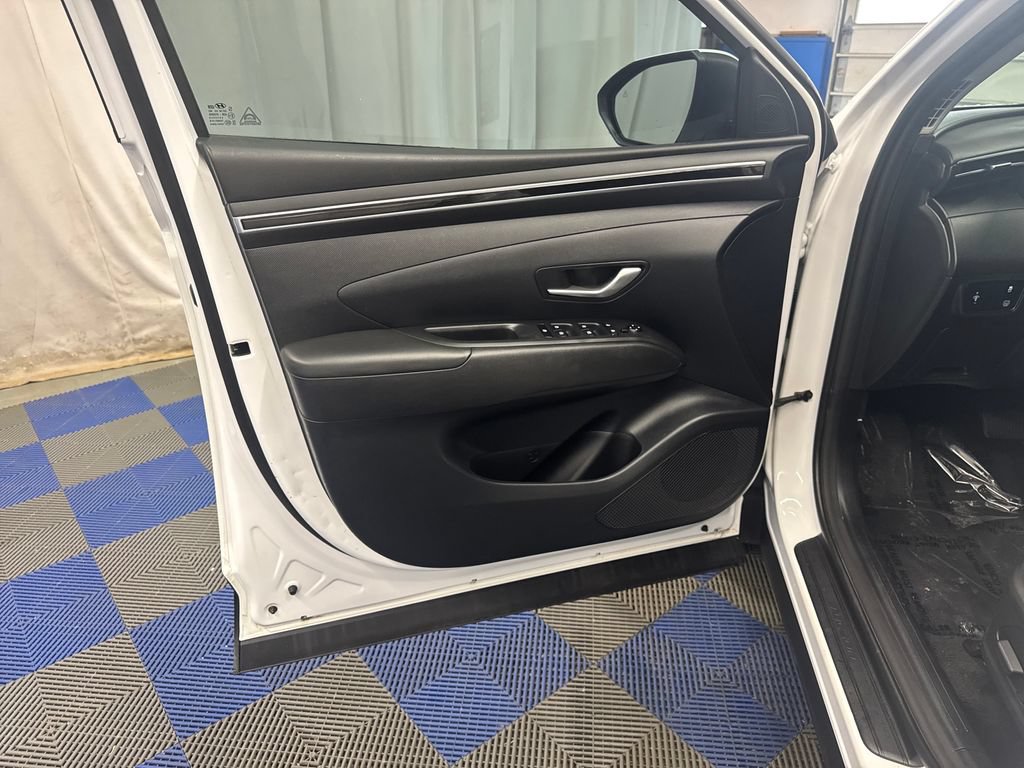 Used 2022 Hyundai Tucson Blue AWD/4WD image 13