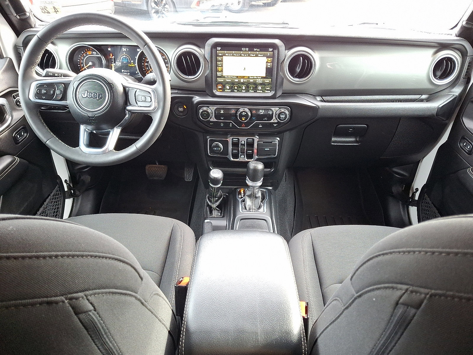 Used 2023 Jeep Wrangler Sahara image 15