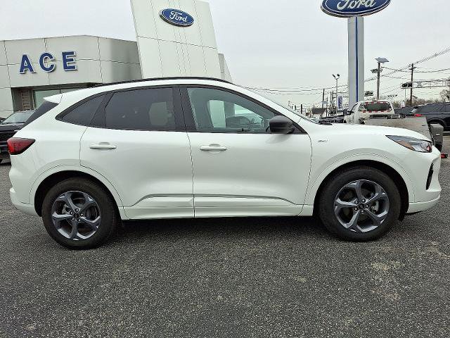 Certified 2023 Ford Escape ST-Line w/ Tech Pack #1 image 5