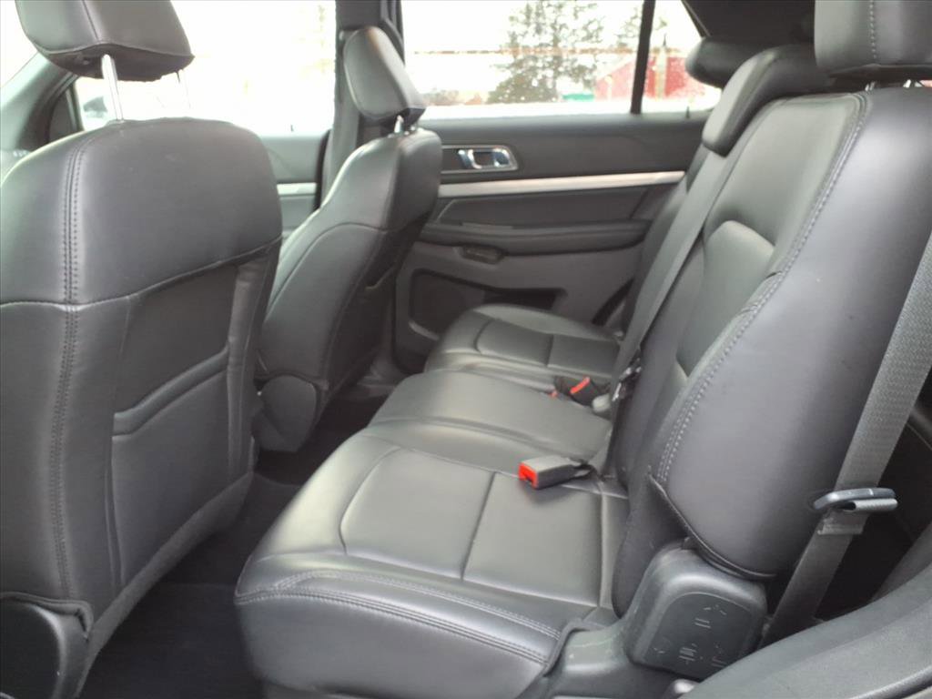 Certified 2019 Ford Explorer XLT w/ Equipment Group 202A image 12