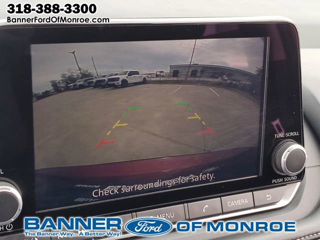 Used 2024 Nissan Rogue SV FWD image 24